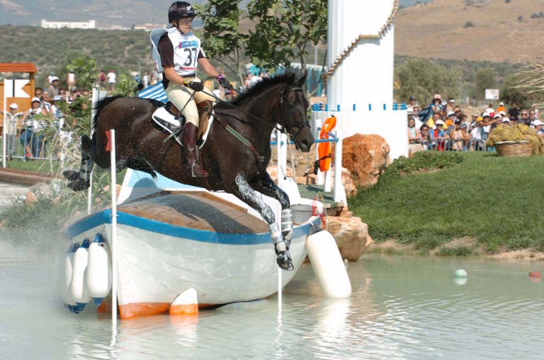 Heelan and Nugget during their cross country round (NZHP Library)